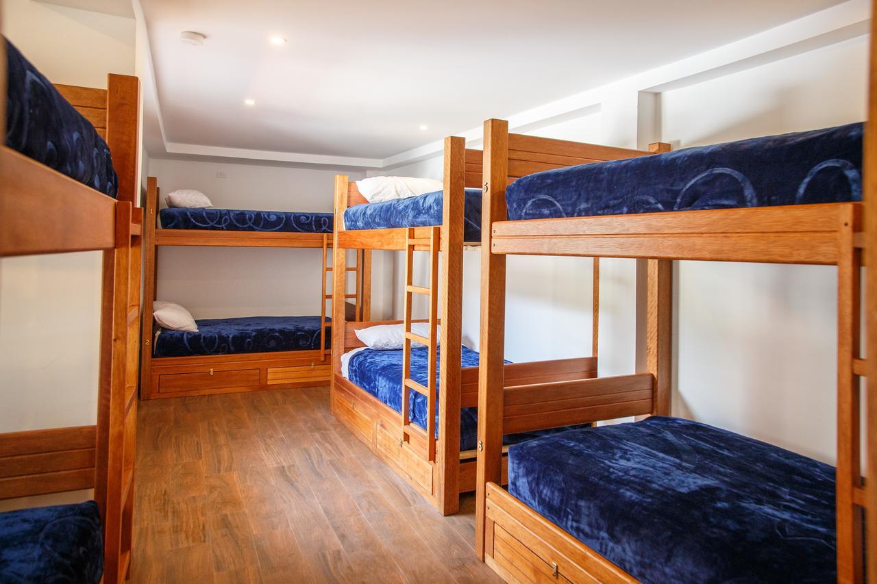 Community Hostel Alausi Bagian luar foto