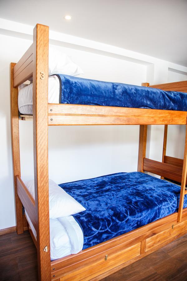 Community Hostel Alausi Bagian luar foto